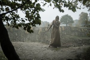 Sofia vid klipporna, 2016 (screentryck) av Elinleticia Högabo