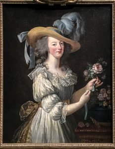 Marie Antoinette i en muslinklänning.