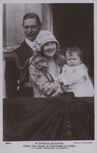 Ett glädjefullt återseende, TRH Hertigen och hertiginnan av York med babyn prinsessan Elizabeth (s/v foto) av English Photographer
