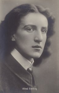 Alfred Bierling, musiker av English Photographer