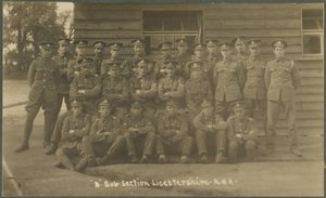 B undersektion, Leicestershire Royal Horse Artillery, på träningsläger i Diss, 1914-18 av English Photographer