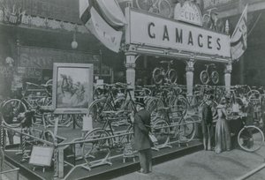 Cyklar i Gamages av English Photographer