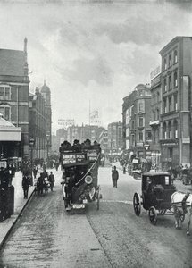 Bishopsgate Street (utan), tittar österut från nära Liverpool Street (s/v foto) av English Photographer