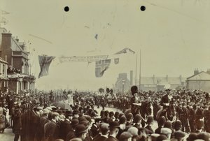Blackwall Tunnel: släkting som prinsen av Wales, senare kung Edward VII, och prinsessan Alexandria närvara vid den ceremoniella invigningen av tunneln, 1897 av English Photographer