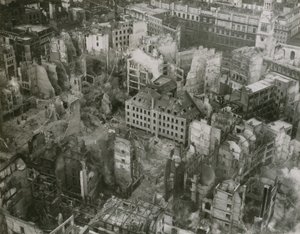 Bombskadebild från toppen av St Pauls Cathedral av English Photographer