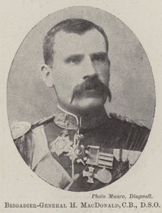 Brigadgeneral H MacDonald, CB, DSO av English Photographer