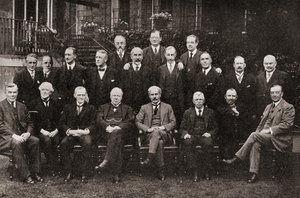 Storbritanniens första Labourregering 1924, från The Story of Twenty Five Years, publicerad 1935 av English Photographer