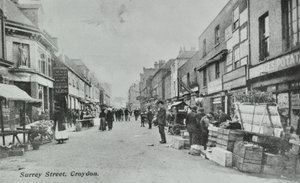 Britannia, Surrey Street, Croydon: gatumarknad, 1890 av English Photographer