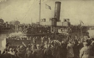 Brittiska krigsfångar frigivna som en del av ett fångutbyte med Nazityskland, anlände till Leith, Skottland, andra världskriget, oktober 1943 (s/v foto) av English Photographer