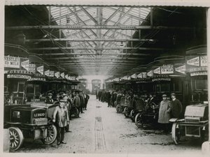 Cricklewood Garage av English Photographer
