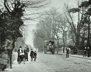 Crouch End Hill, Crouch End, 1894 av English Photographer