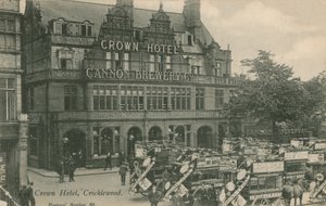 Crown Hotel, Cricklewood av English Photographer