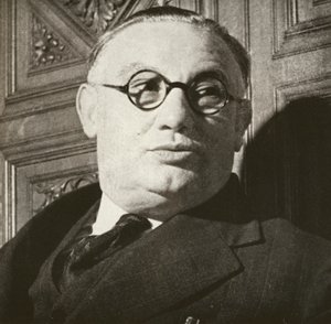 Ernest Bevin, porträtt, ca 1940 (svartvitt foto) av English Photographer