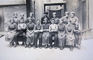 Kvinnliga arbetare vid Woolwich Arsenal, London (s/v foto) av English Photographer