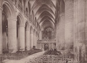 Gloucester: The Cathedral, Nave East (s/v foto) av English Photographer