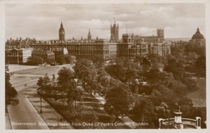Regeringsbyggnader tagna från Duke of Yorks Column, London av English Photographer