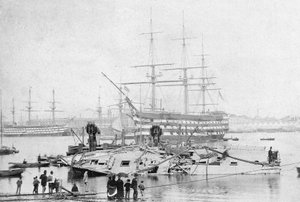 HMS Victory i Portsmouth Harbour, ca 1870 (s/v foto) av English Photographer