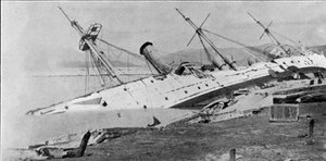 H.M Sloop Phoenix Driven iland av Hong Kong Typhoon, illustration från The Graphic, 27 oktober 1906 av English Photographer
