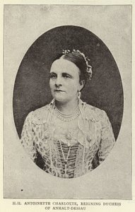 H H Antoinette Charlotte, regerande hertiginna av Anhalt-Dessau av English Photographer
