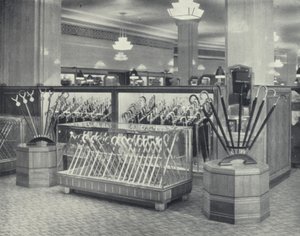 Harrods, paraplydisk (s/v foto) av English Photographer