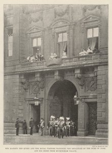 Hennes Majestät Drottningen och de kungliga besökarna tittar på hertigen av Yorks och hans bruds avgång från Buckingham Palace av English Photographer