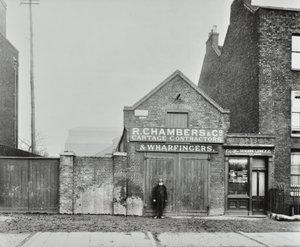 High Street, North Woolwich; senare Pier Road, 1899 av English Photographer