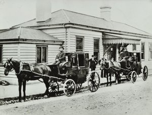 Hästdragna hytter vid Westbourne Park Station, 1885 av English Photographer