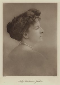 Lady Buchanan Jardine (svartvitt foto) av English Photographer