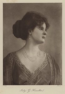 Lady G Hamilton (svartvitt foto) av English Photographer