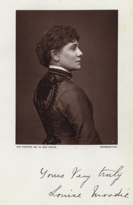 Louise Moodie (svartvitt foto) av English Photographer