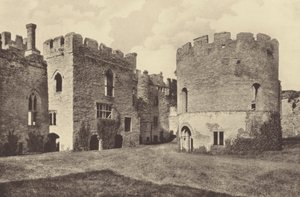 Ludlow Castle, Inner Ward och Round Chapel (svartvitt foto) av English Photographer