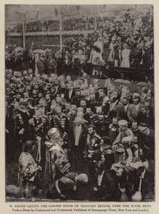 M Faure som lägger hörnstenen av Troitsky-bron, över floden Neva av English Photographer