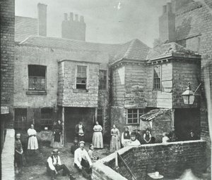 Market Court, London, 1868 av English Photographer