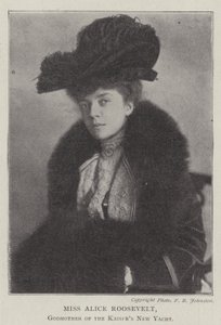 Miss Alice Roosevelt, gudmor för Kaisers New Yacht av English Photographer