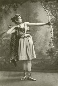Miss Marion Gray som Hippolyta (gravyr) av English Photographer