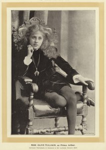Miss Olive Tulloch, som prins Arthur
