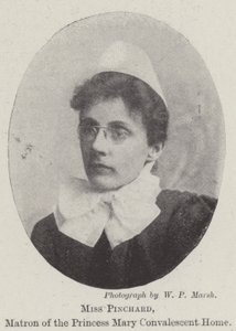 Miss Pinchard, matron på prinsessan Marys konvalescenthem av English Photographer