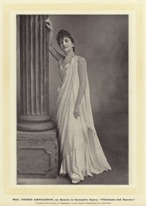 Mlle Sigrid Arnoldson, som Baucis i Gounods Opera, Philemon och Baucis