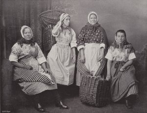 Newhaven Fishwives av English Photographer