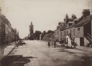 North Street, St Andrews av English Photographer