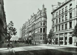 Northumberland Avenue, 1895 av English Photographer