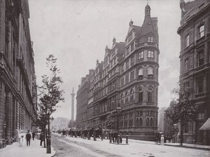 Northumberland Avenue, med Constitutional Club av English Photographer