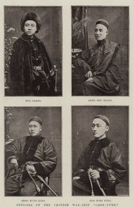 Officerare på det kinesiska krigsfartyget Chen-Yuen av English Photographer