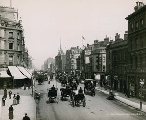 Oxford Street, London, österut av English Photographer