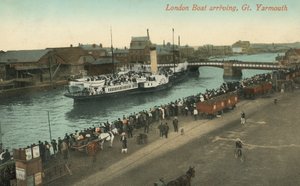 Paddelångare från London anländer till Great Yarmouth, Norfolk (foto) av English Photographer