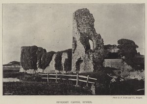 Pevensey Castle, Sussex av English Photographer