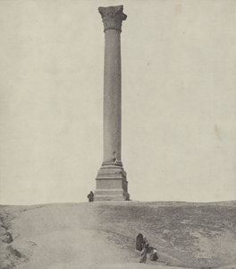Pompeys pelare, uppvuxen för att hedra Diocletianus av English Photographer