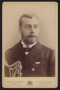 Porträtt, George, Duke of York, Future King George V (s/v foto) av English Photographer