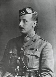 Porträtt av kapten Arthur Henderson VC, 2:a bataljonen Argyll och Sutherland Highlanders, 1915 av English Photographer