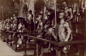 Vykort med en bild av Armory i Tower of London av English Photographer